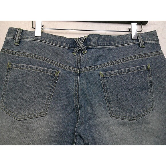 Liz Claiborne Boot Cut Jeans Size 14 Embroidered Flowers Blue Pockets Denim - Picture 4 of 16